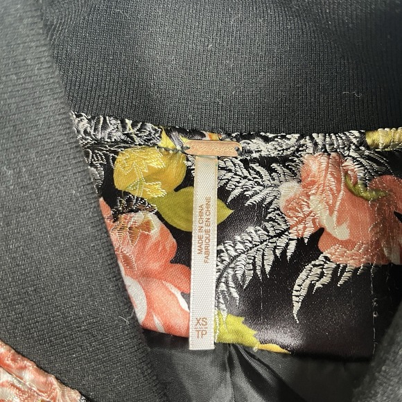 Free People Black w/Gold Peach Yellow Floral Fully-Lined Bomber Jacket Women XS - Picture 2 of 11